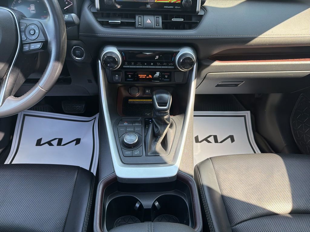 Used 2019 Toyota RAV4 Limited w/ Advanced Technology Package image 27