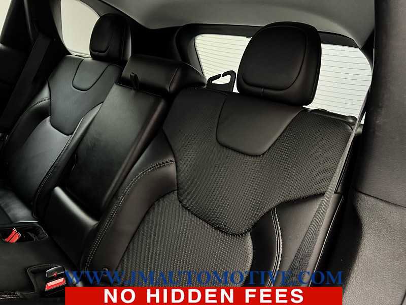 Used 2019 Jeep Cherokee Limited image 15