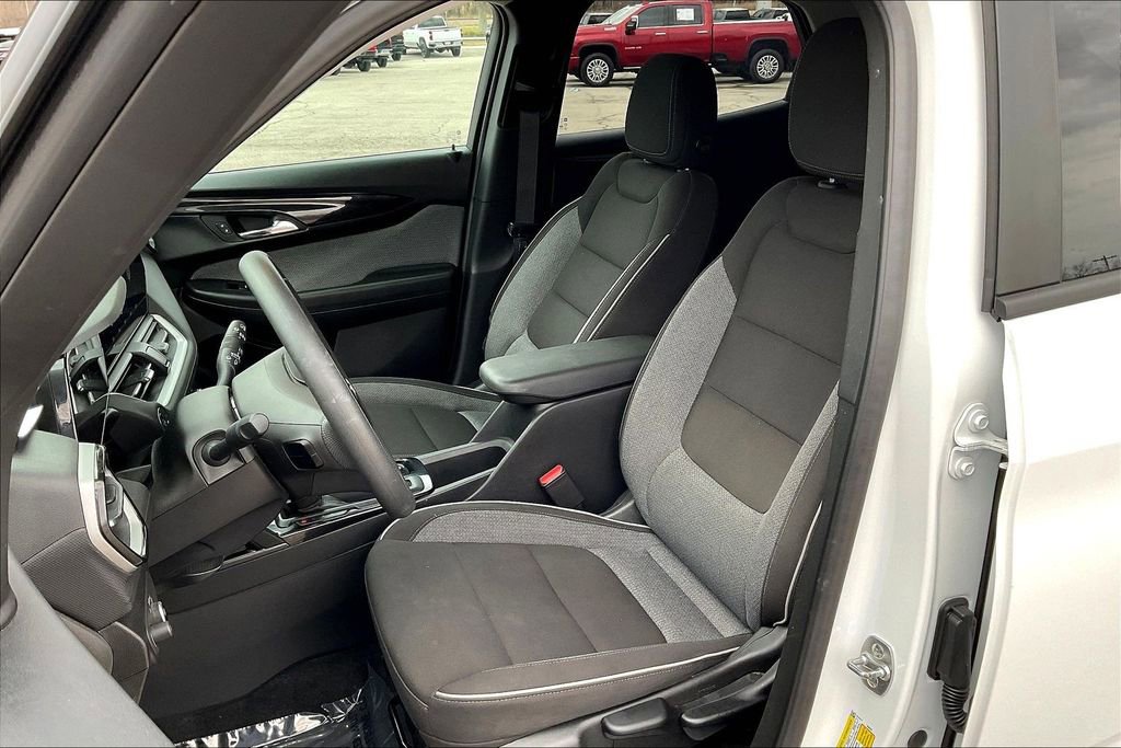 Used 2025 Chevrolet TrailBlazer LS w/ LS Convenience Package image 26