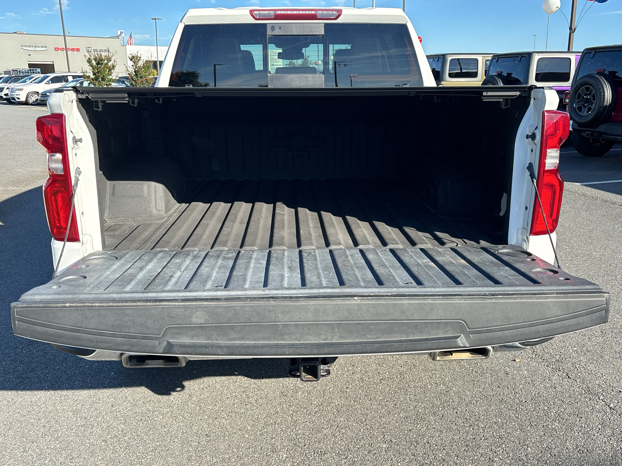 Used 2023 Chevrolet Silverado 1500 LTZ w/ LTZ Convenience Package II AWD/4WD image 11