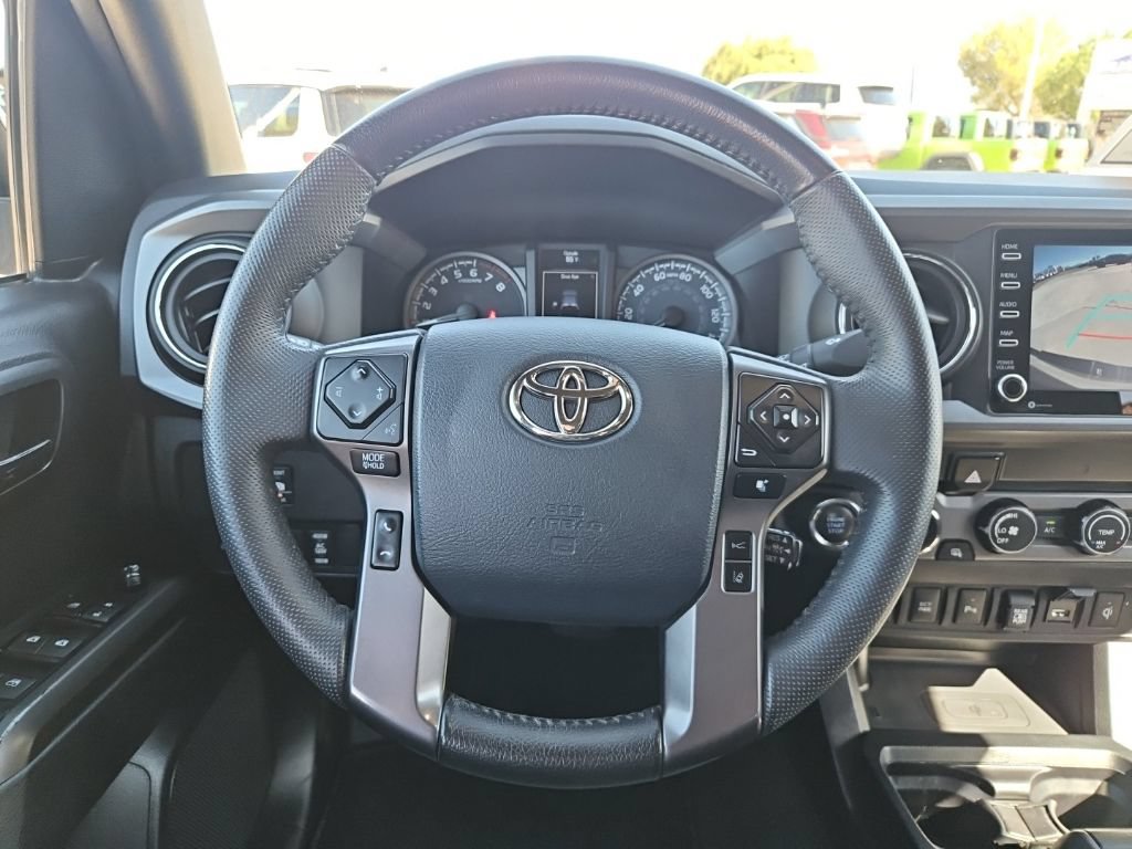 Used 2020 Toyota Tacoma TRD Off-Road w/ Technology Package AWD/4WD image 28