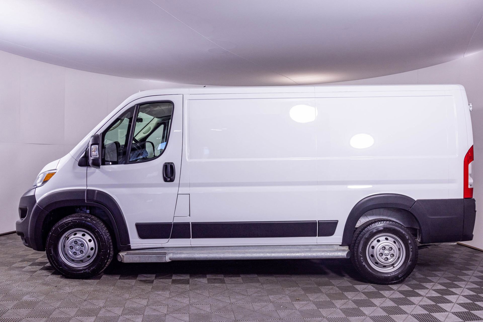 Used 2023 RAM ProMaster 2500 image 14