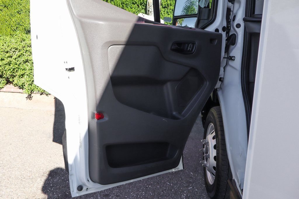 Used 2022 Ford Transit 350 DRW RWD image 16