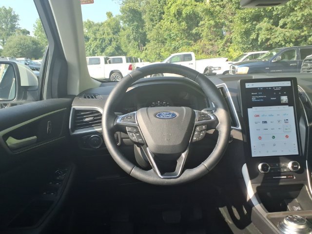 Used 2024 Ford Edge SEL w/ Convenience Package AWD/4WD image 19