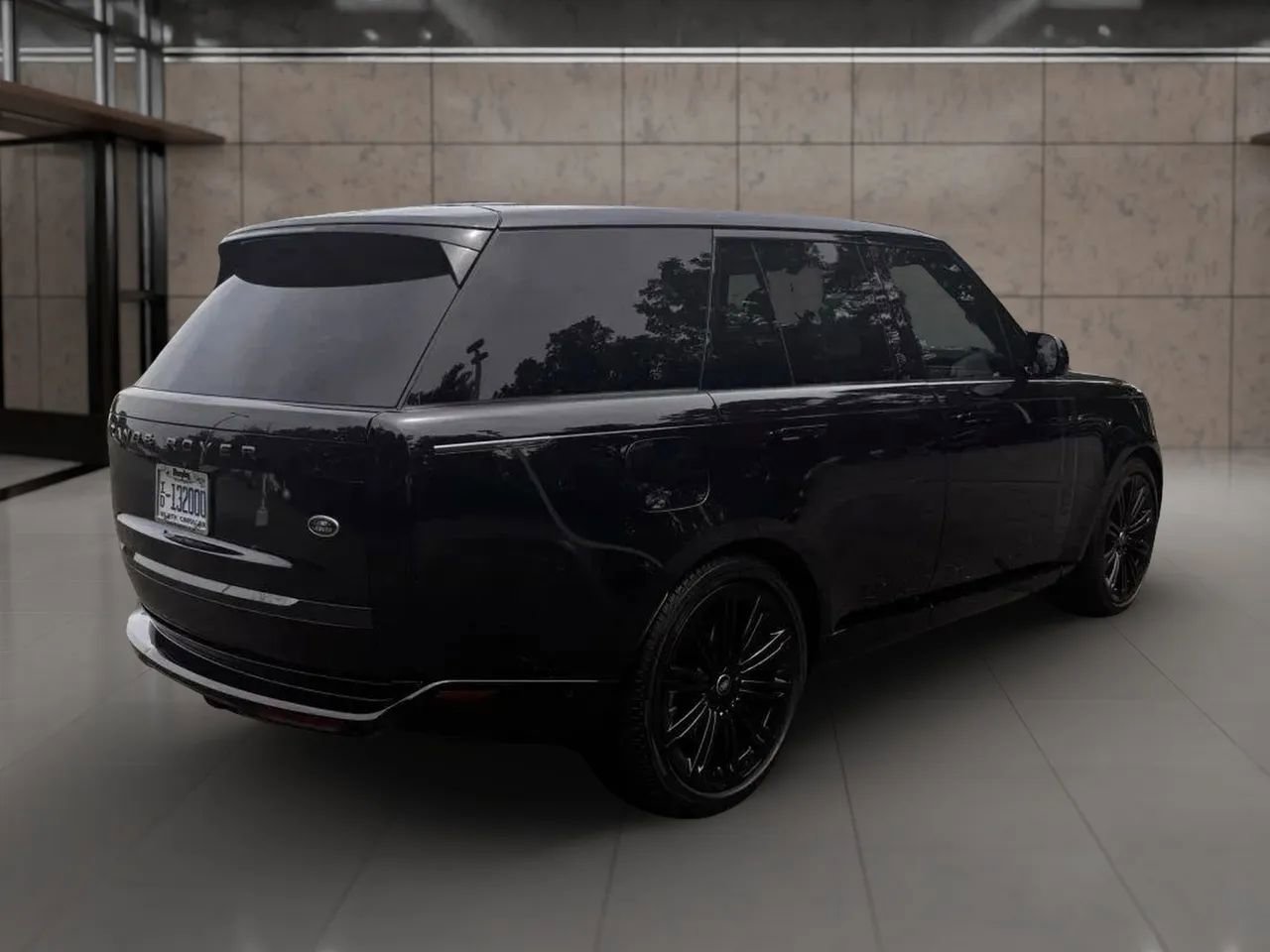 Used 2023 Land Rover Range Rover SE image 9