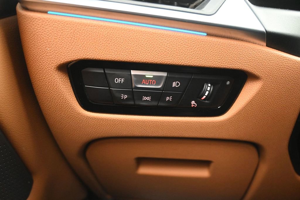 Used 2022 BMW i4 eDrive40 w/ Premium Package RWD image 19