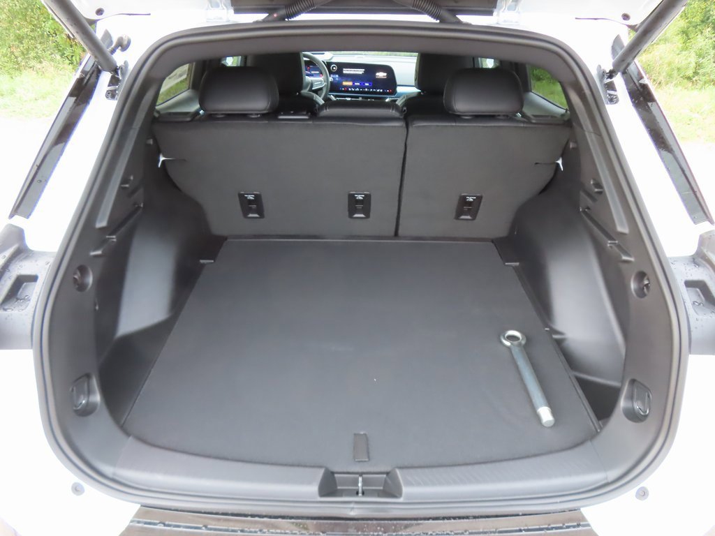 New 2026 Chevrolet Equinox EV LT w/ Convenience Package II image 20