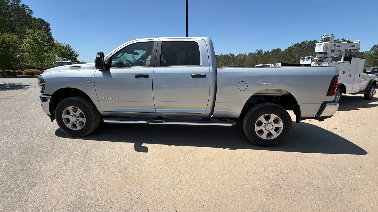 New 2026 RAM 2500 Big Horn AWD/4WD image 11