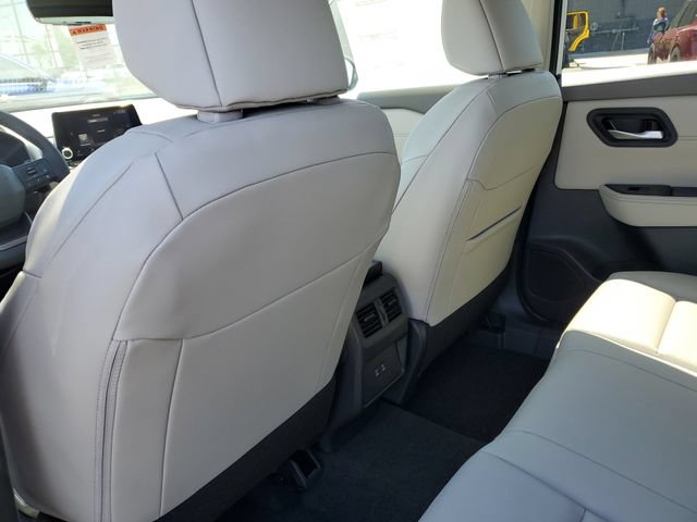 New 2026 Nissan Rogue Dark Armor AWD/4WD image 18