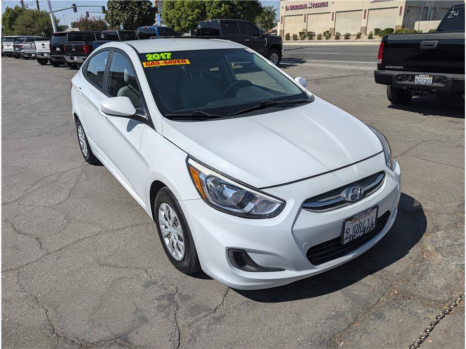 Used 2017 Hyundai Accent SE FWD image 2