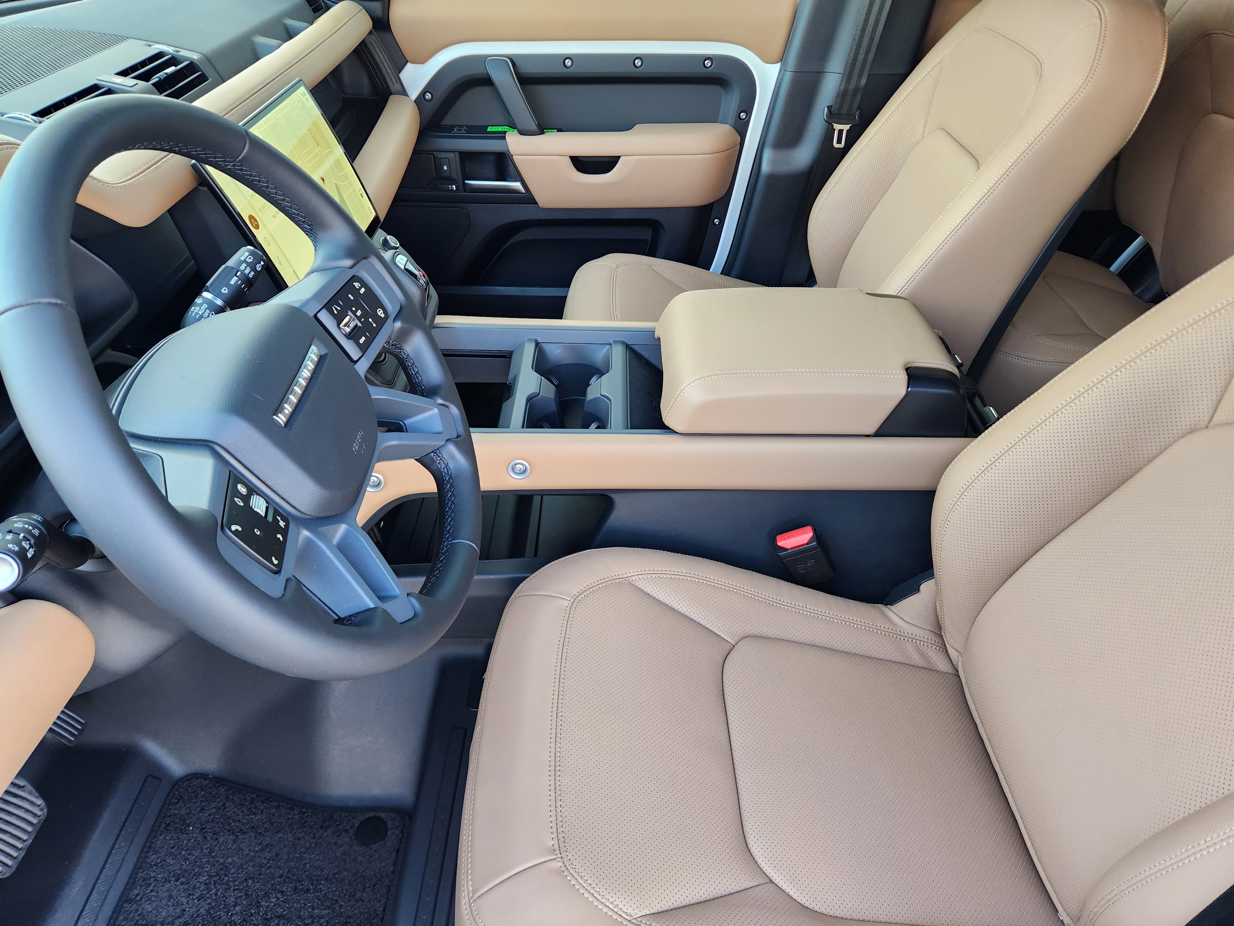 New 2026 Land Rover Defender 130 X-Dynamic SE image 12
