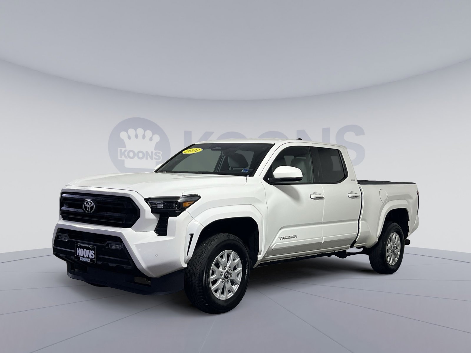 Used 2024 Toyota Tacoma SR5 image 1