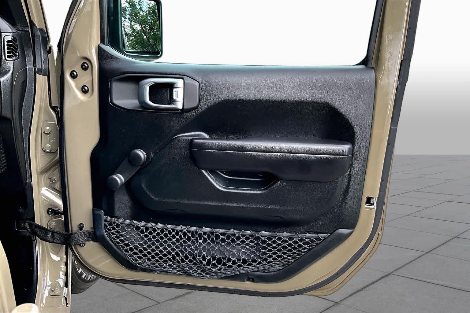 Used 2020 Jeep Gladiator Sport AWD/4WD image 23