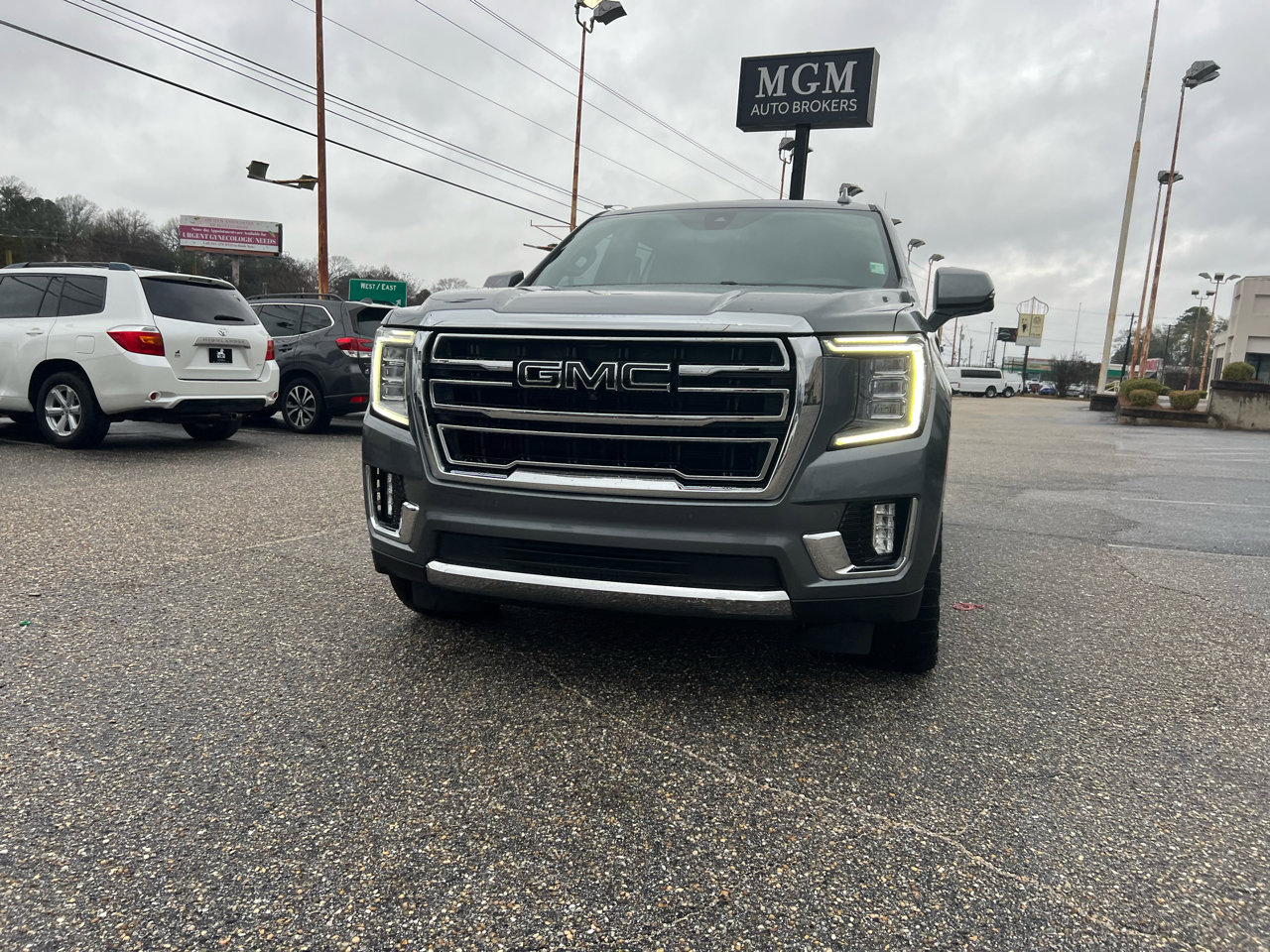 Used 2022 GMC Yukon SLT w/ SLT Premium Package image 8