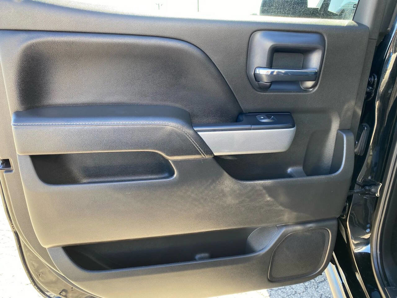 Used 2018 Chevrolet Silverado 1500 LT w/ All Star Edition image 23