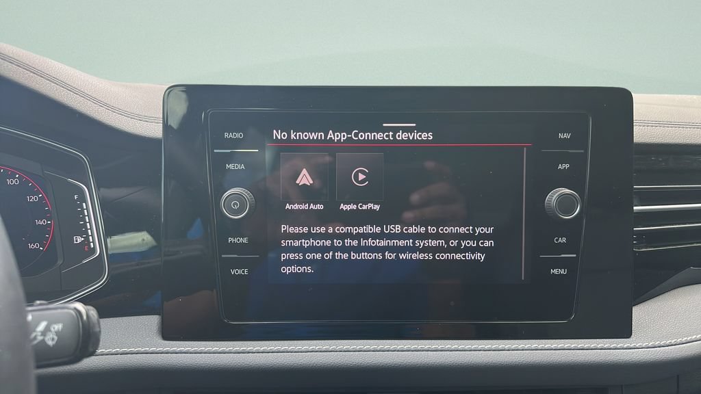 Certified 2025 Volkswagen Jetta SEL FWD image 31