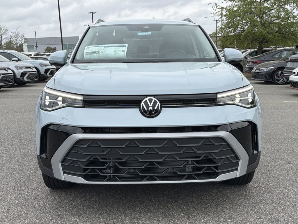 New 2026 Volkswagen Taos SE image 8