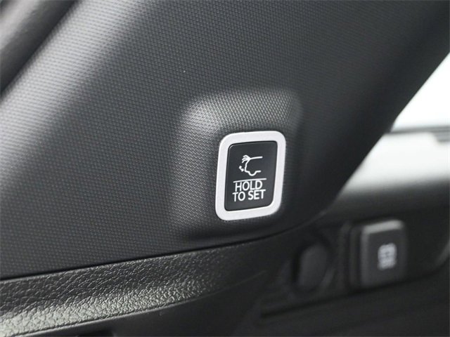 New 2025 Jeep Grand Cherokee Altitude image 18