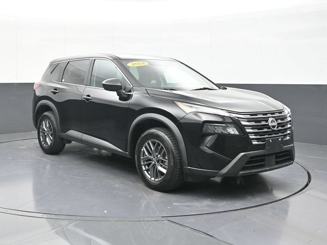 Used 2024 Nissan Rogue S AWD/4WD image 19