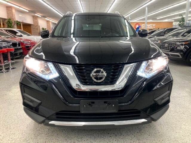 Used 2020 Nissan Rogue SV image 2
