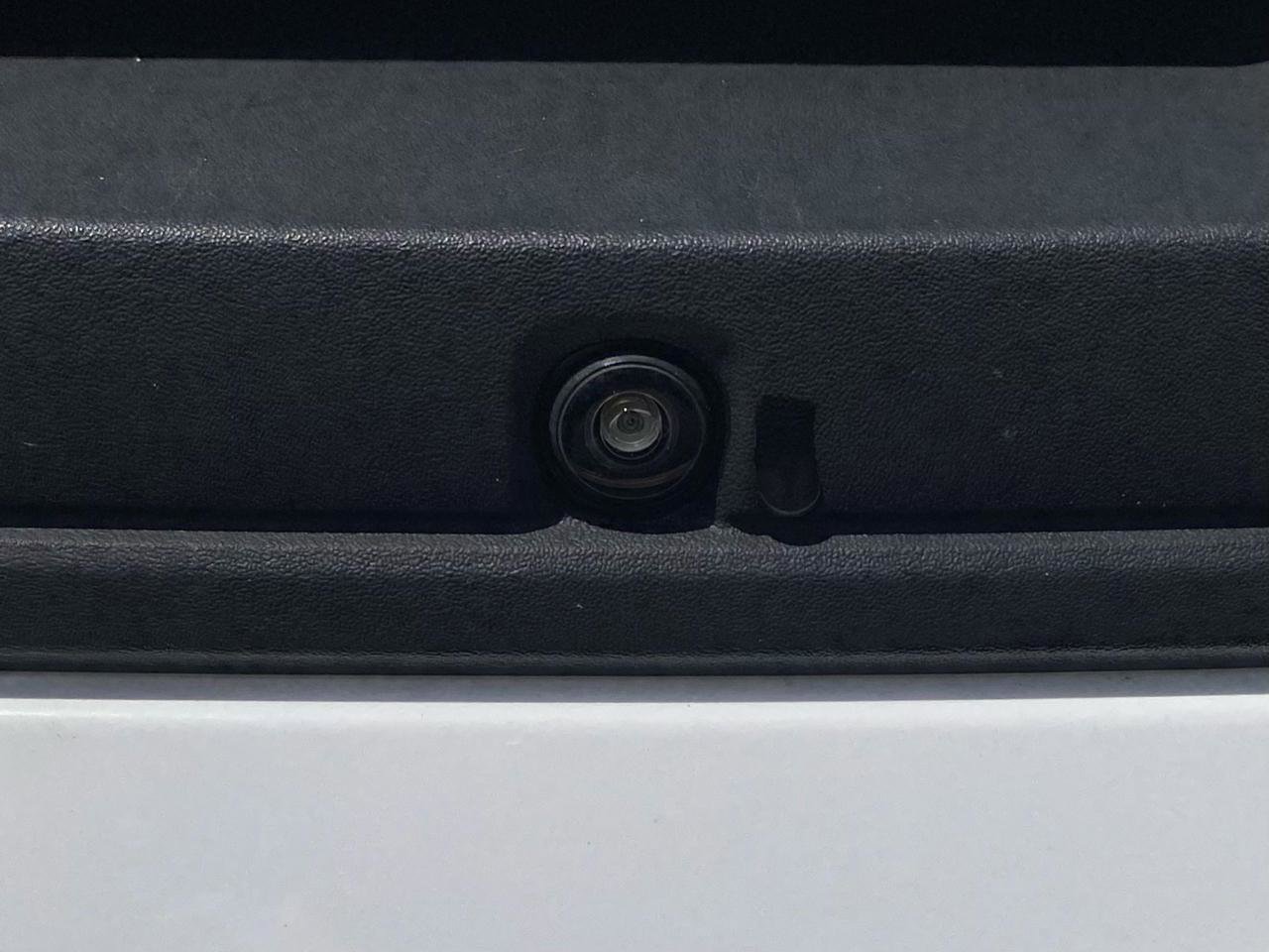 Used 2022 Chevrolet Colorado LT w/ Safety Package image 39