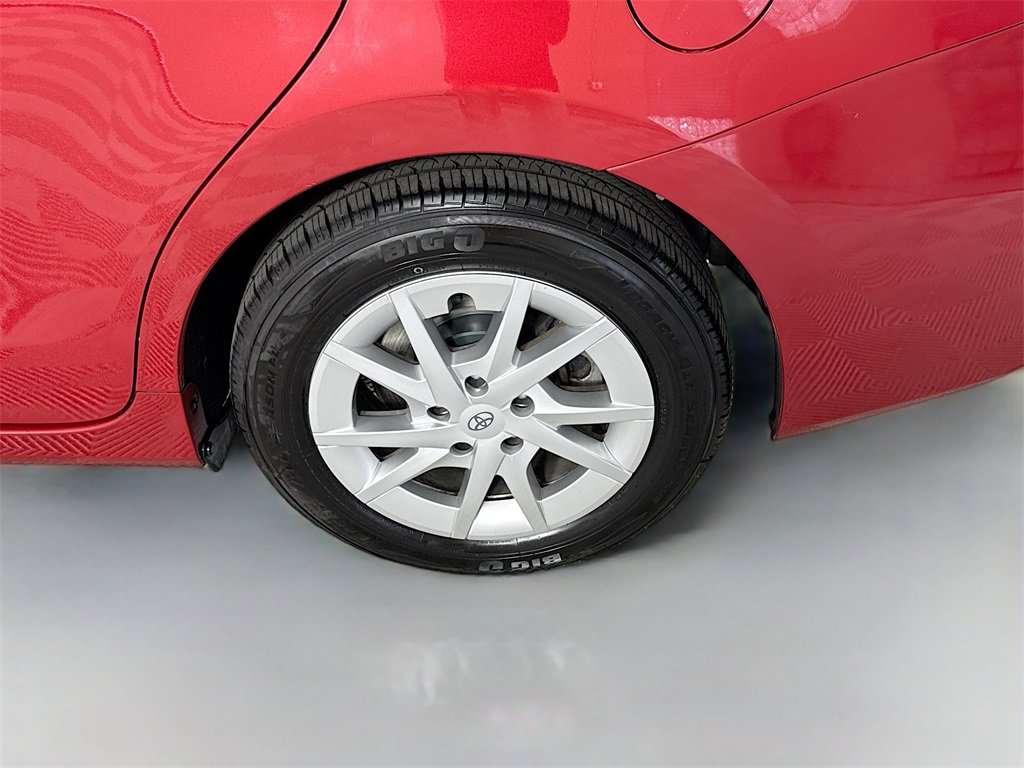 Used 2013 Toyota Prius V Five image 27