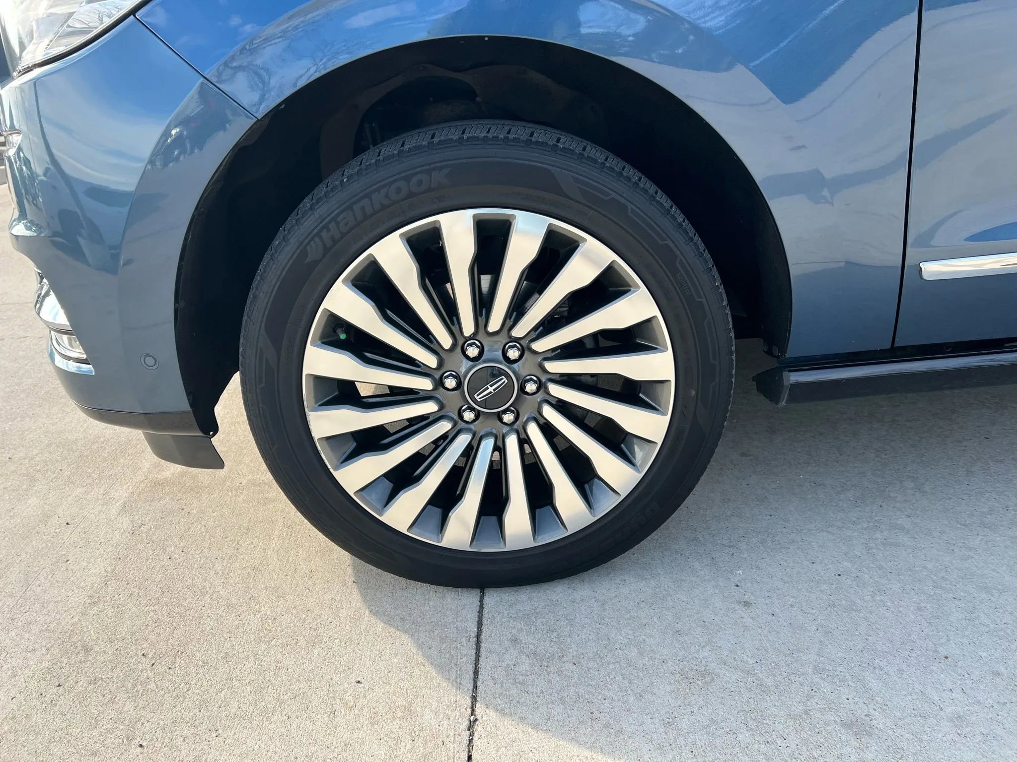 Used 2019 Lincoln Navigator L Reserve w/ Cargo Package image 73