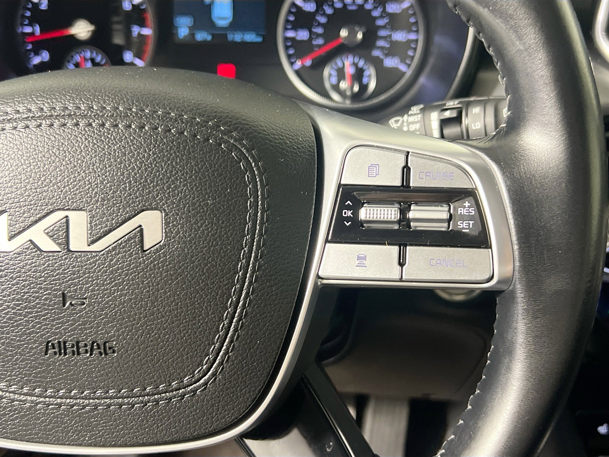 Used 2022 Kia Telluride S FWD image 19