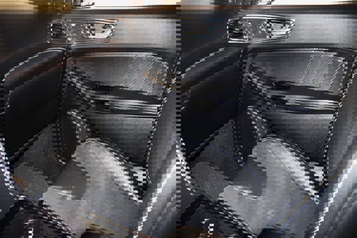 Used 2019 Ford Edge ST w/ Cold Weather Package image 45