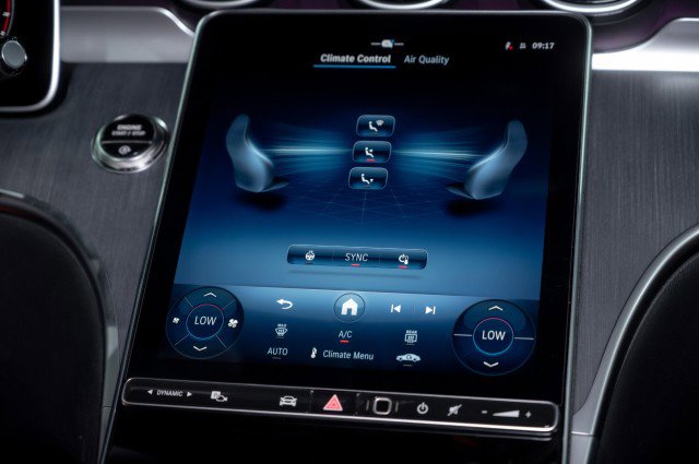 New 2026 Mercedes-Benz C 300 4MATIC Sedan image 17