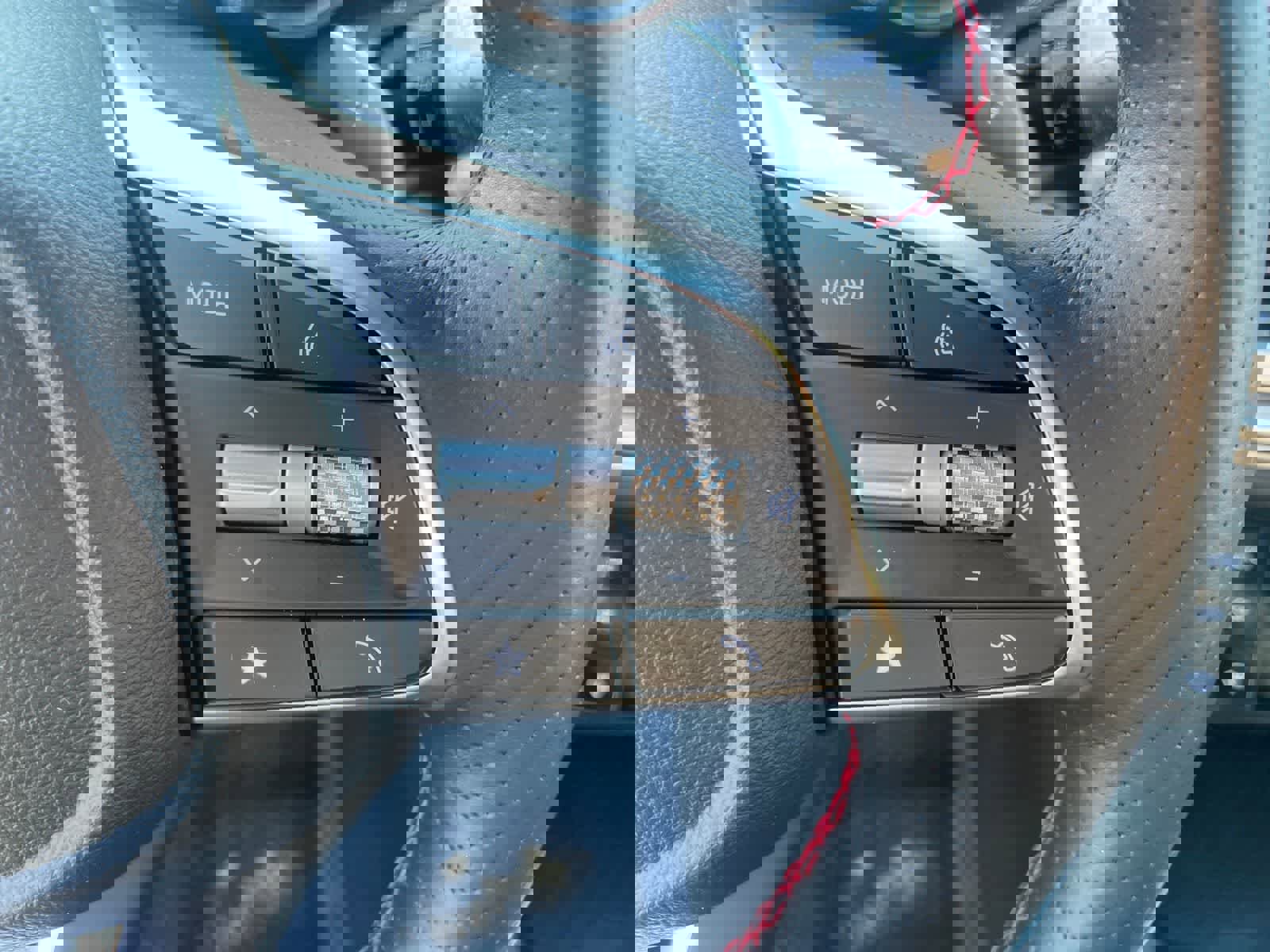 Used 2025 Genesis G70 3.3T Advanced image 14