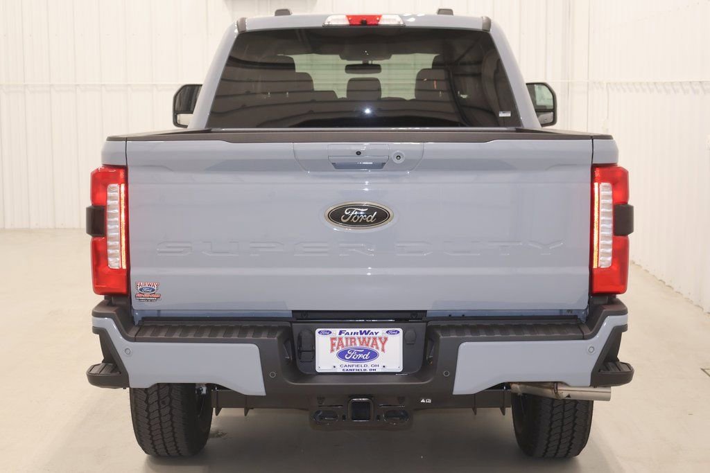 New 2026 Ford F350 Lariat w/ Black Appearance Package image 7