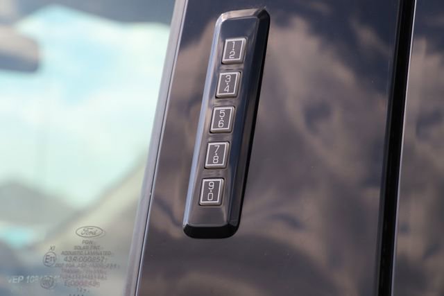 Used 2018 Ford F150 XLT w/ Equipment Group 302A Luxury image 8