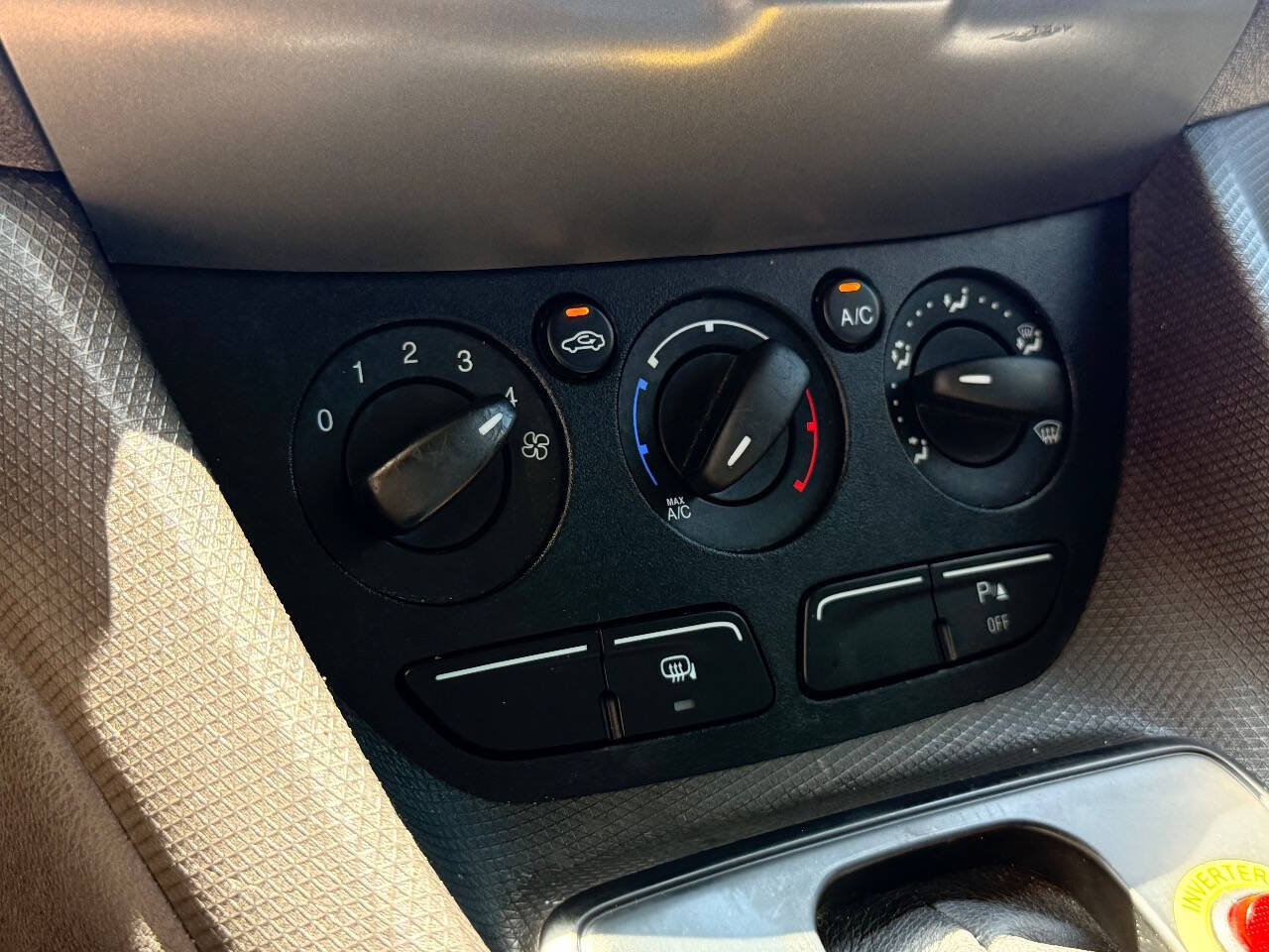 Used 2017 Ford Transit Connect XL FWD image 30