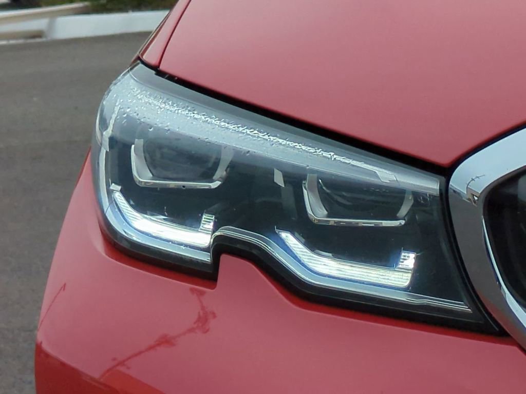 Used 2021 BMW 330i Sedan w/ Premium Package image 9