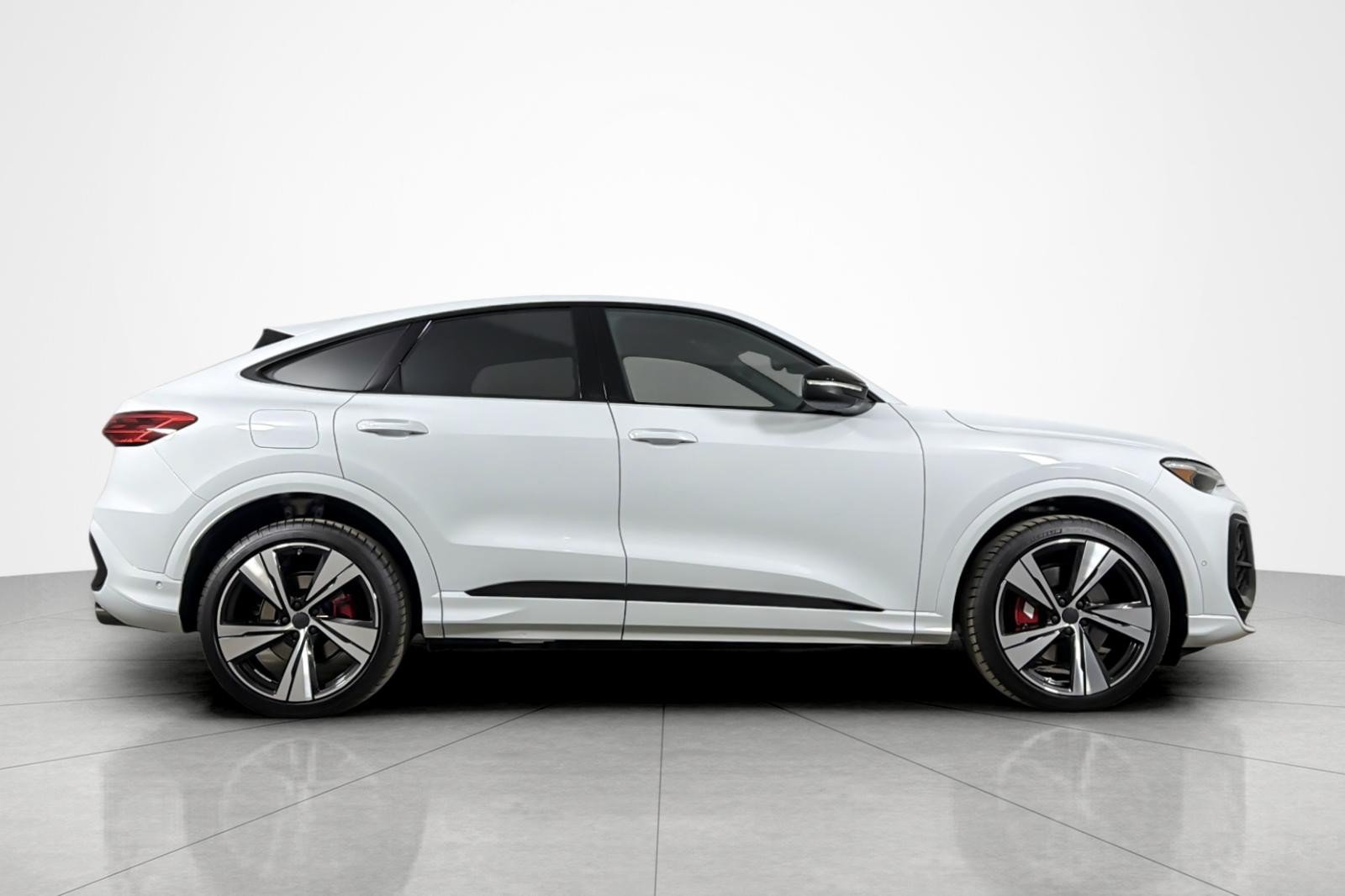 New 2026 Audi SQ5 Premium Plus AWD/4WD image 7