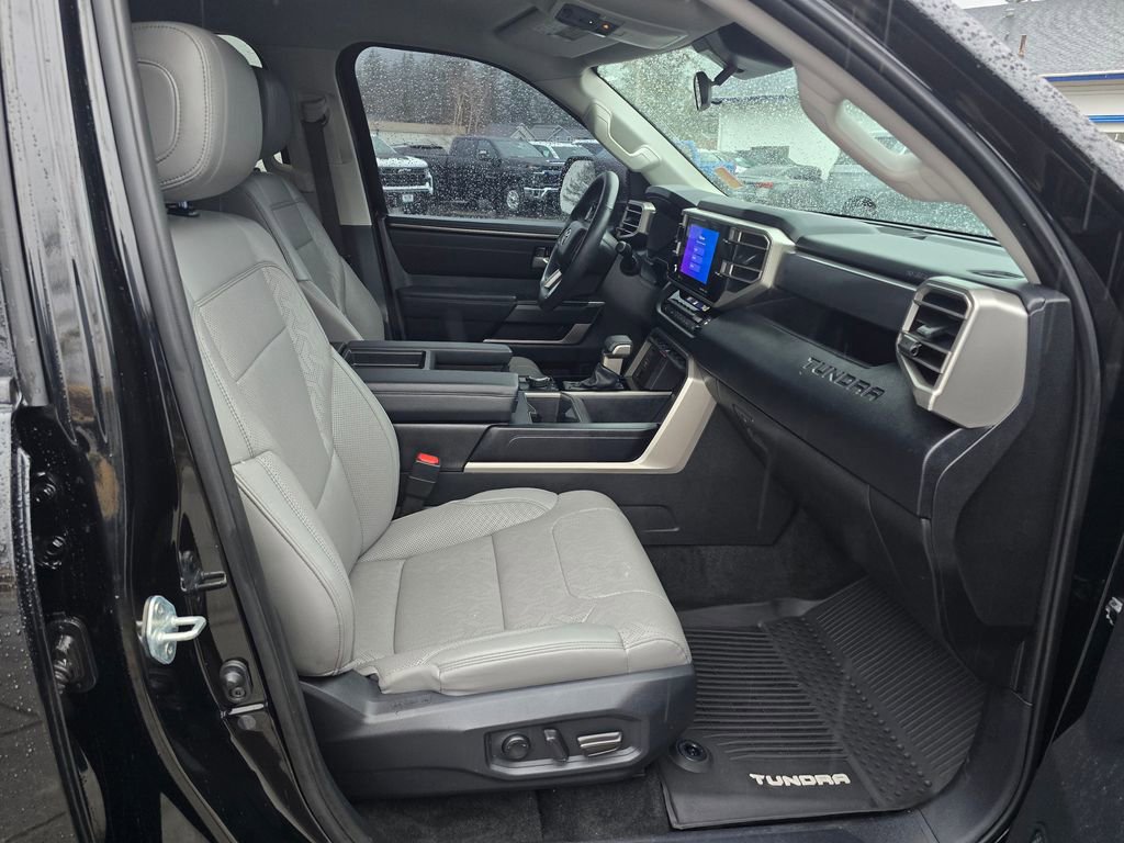 Used 2022 Toyota Tundra SR5 w/ SR5 Premium Package image 13