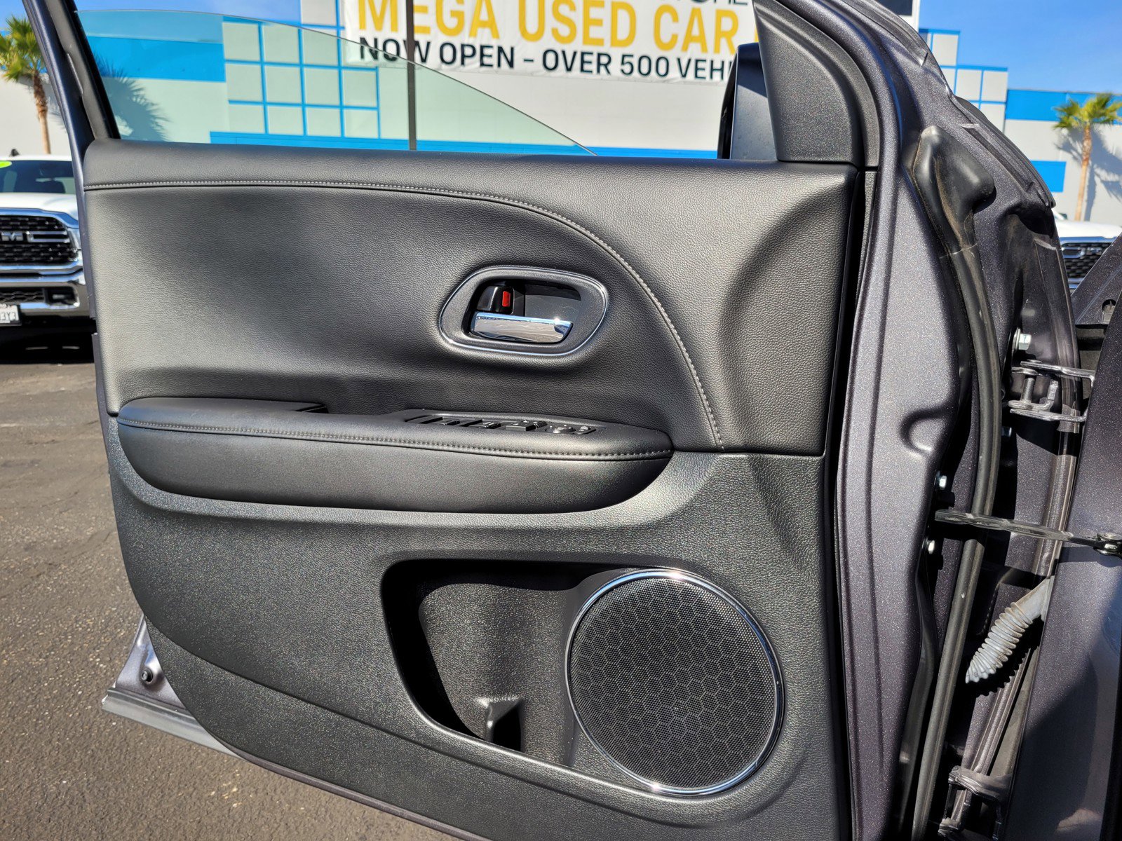 Used 2021 Honda HR-V EX-L image 25