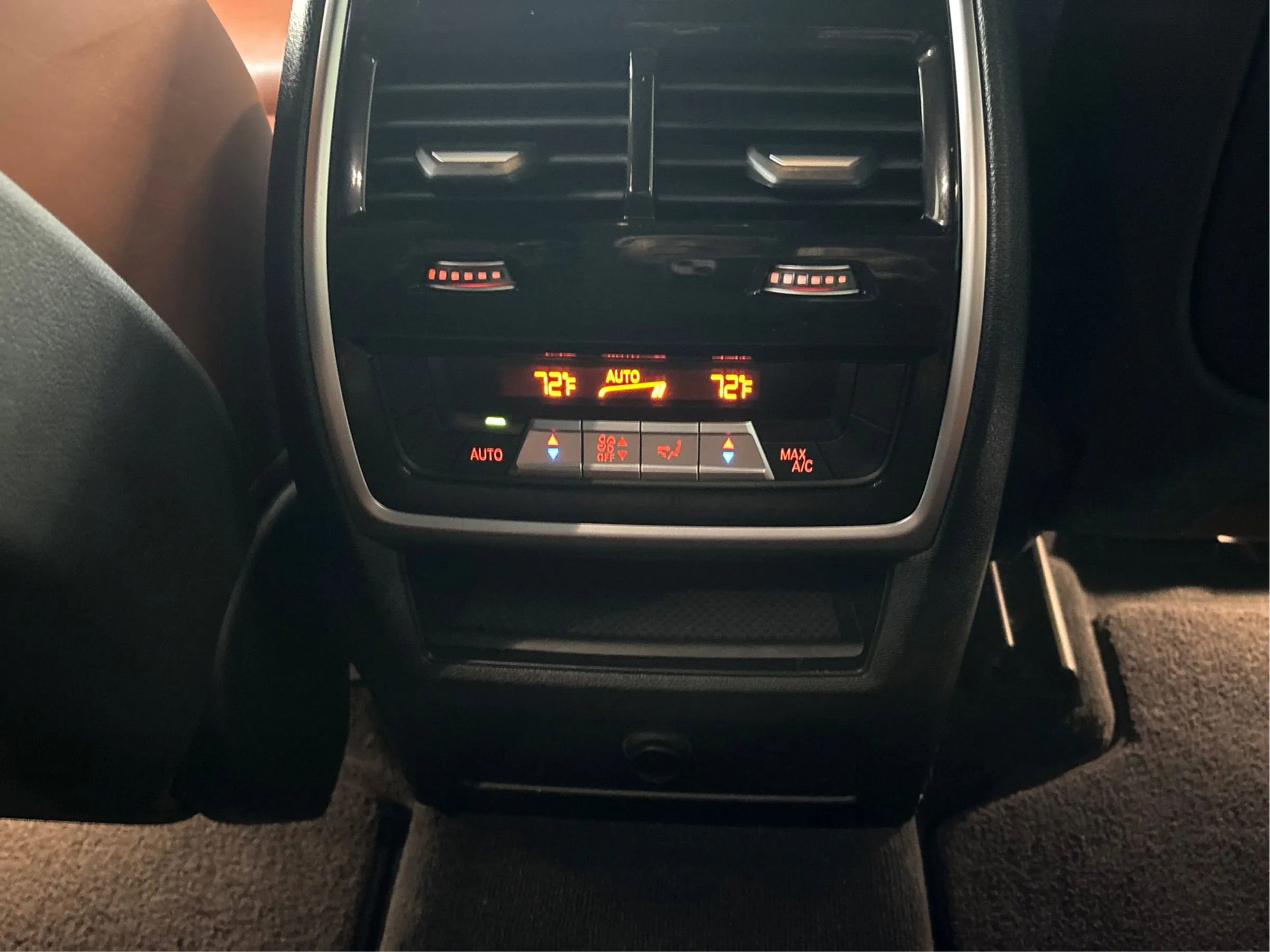 Used 2019 BMW X5 xDrive50i w/ Off-Road Package image 29