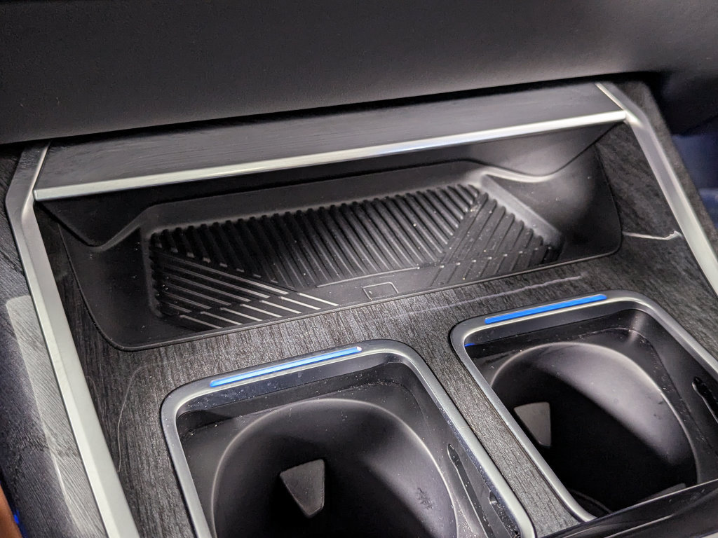 Certified 2023 BMW 740i RWD image 41