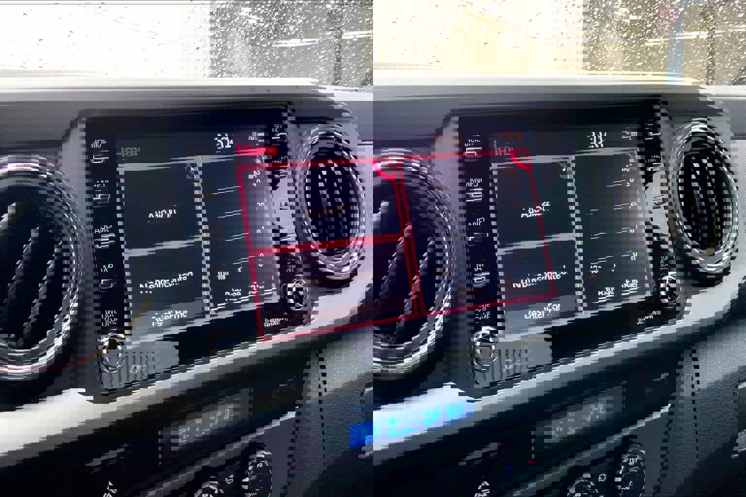 Used 2022 Toyota Tacoma TRD Off-Road AWD/4WD image 31