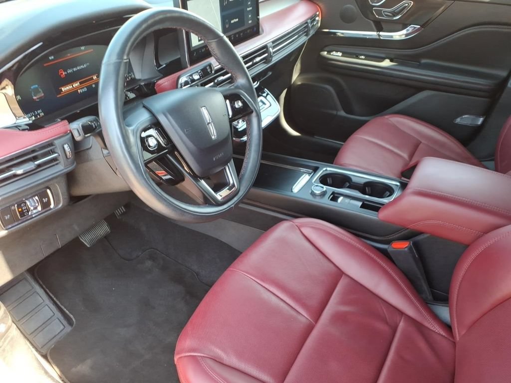 Used 2023 Lincoln Corsair Reserve w/ Equipment Group 201A FWD image 17
