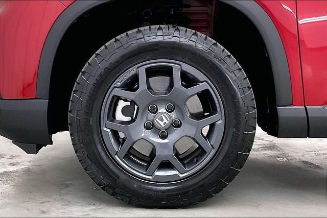 Certified 2025 Honda Pilot TrailSport image 10