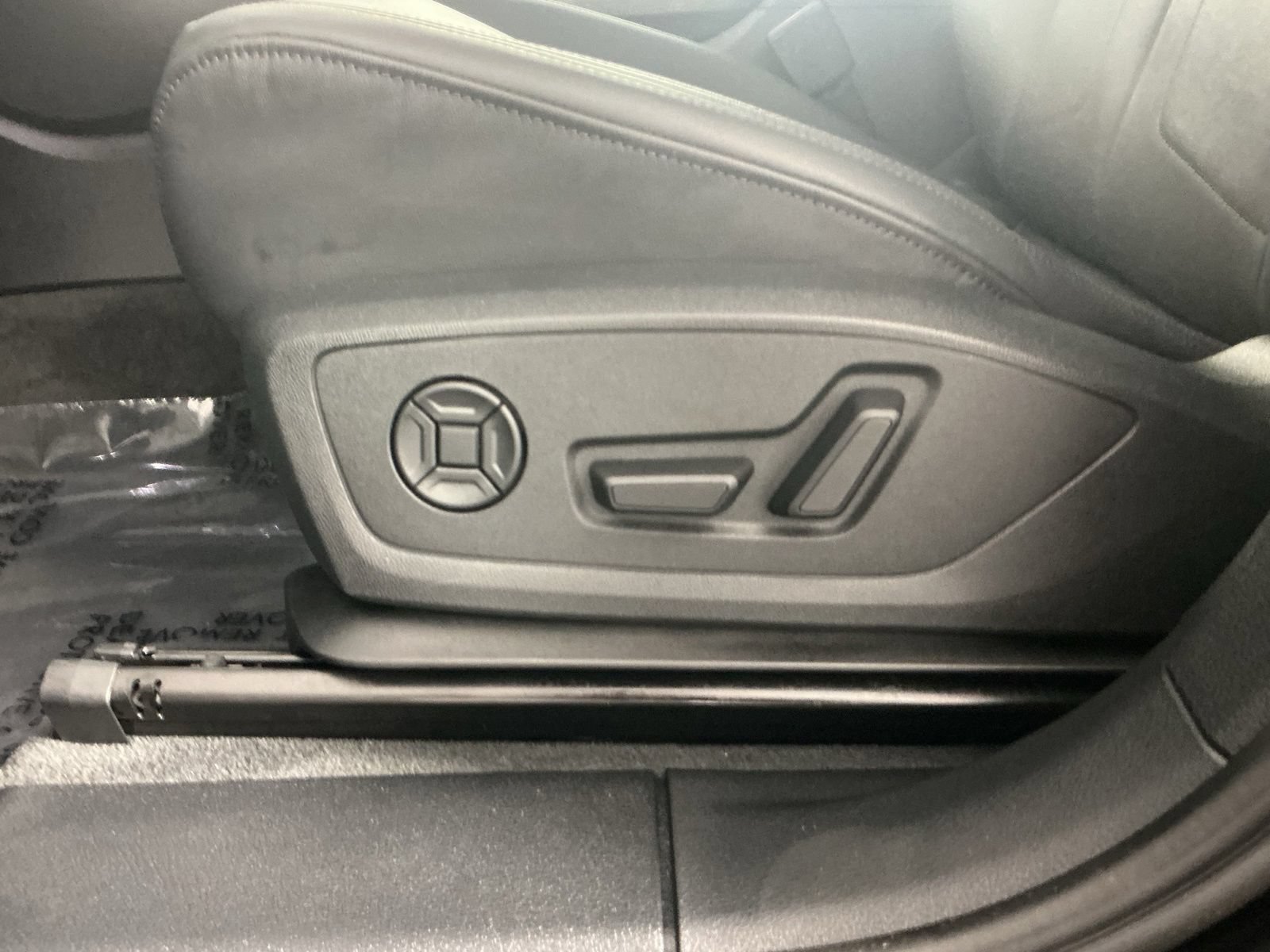 Used 2025 Audi Q3 2.0T Premium w/ Convenience Package AWD/4WD image 14