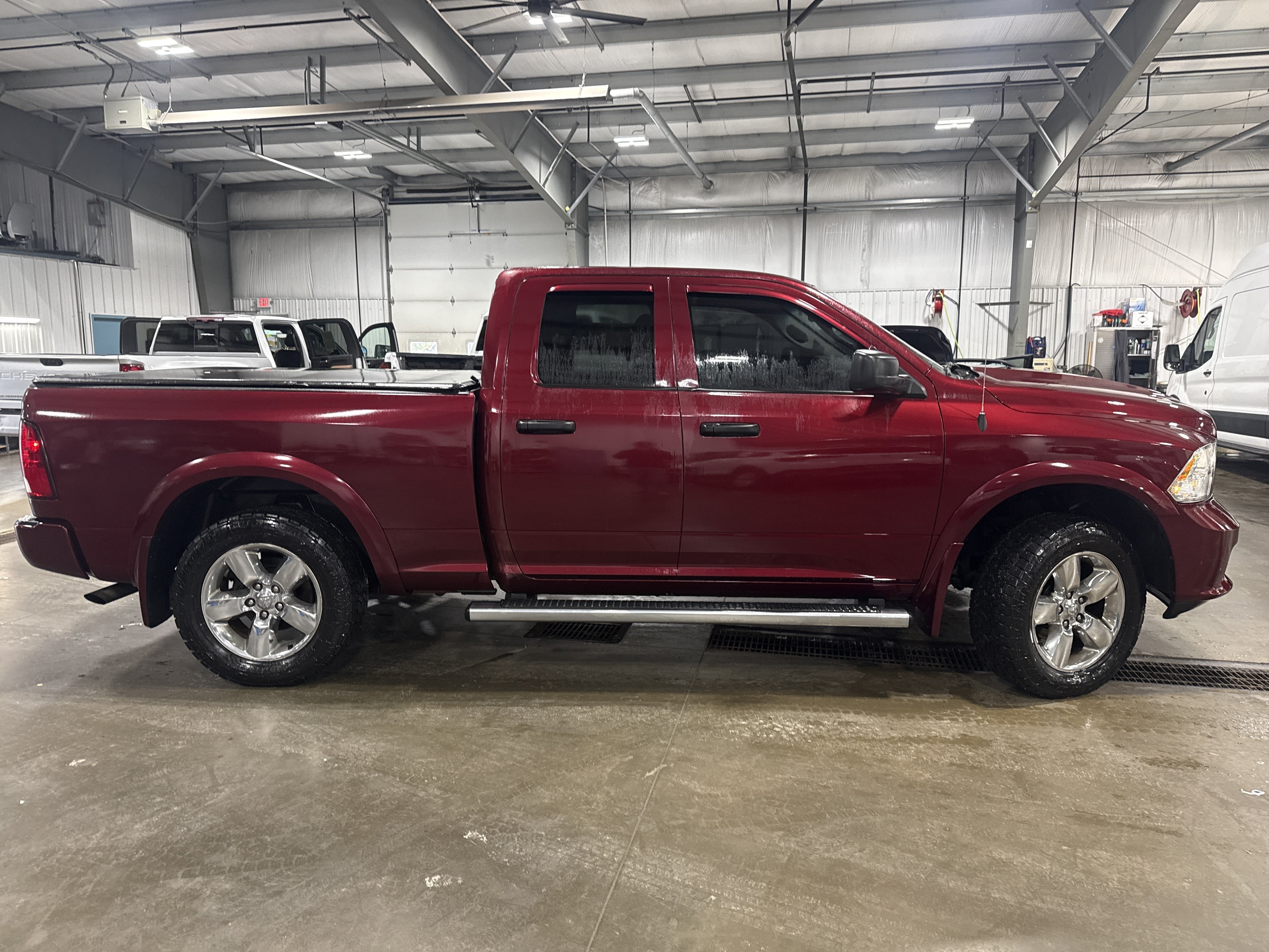 Used 2019 RAM 1500 Express AWD/4WD image 2