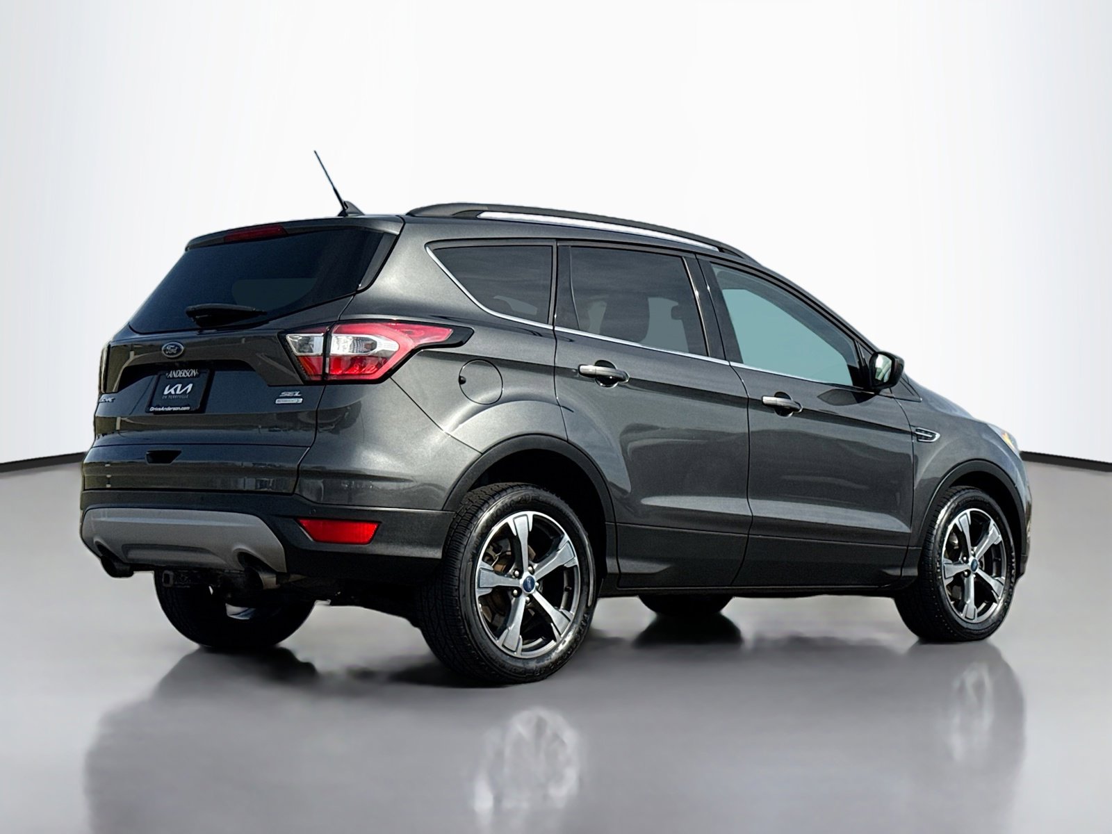 Used 2018 Ford Escape SEL w/ Ford Safe & Smart Package image 2