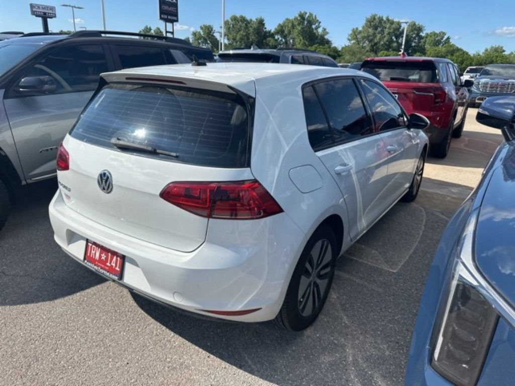 Used 2016 Volkswagen e-Golf SE w/ DC Fast Charging Package FWD image 5