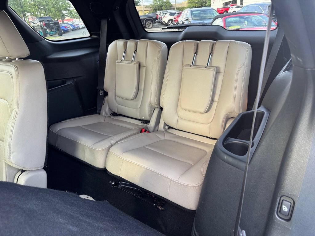 Used 2019 Ford Explorer Limited w/ Ford Safe & Smart Package FWD image 13