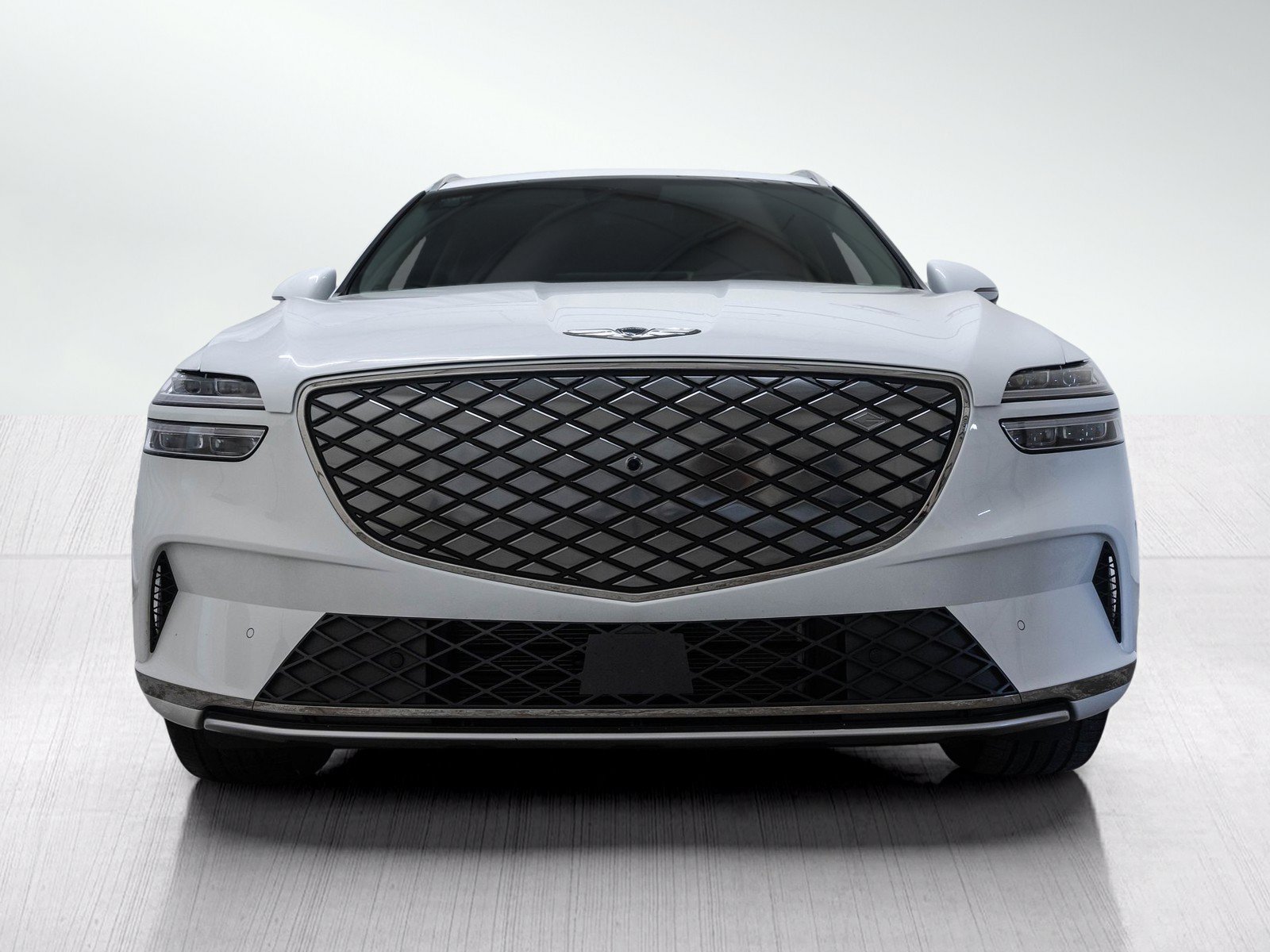 Used 2025 Genesis Electrified GV70 w/ Prestige Package AWD/4WD image 2