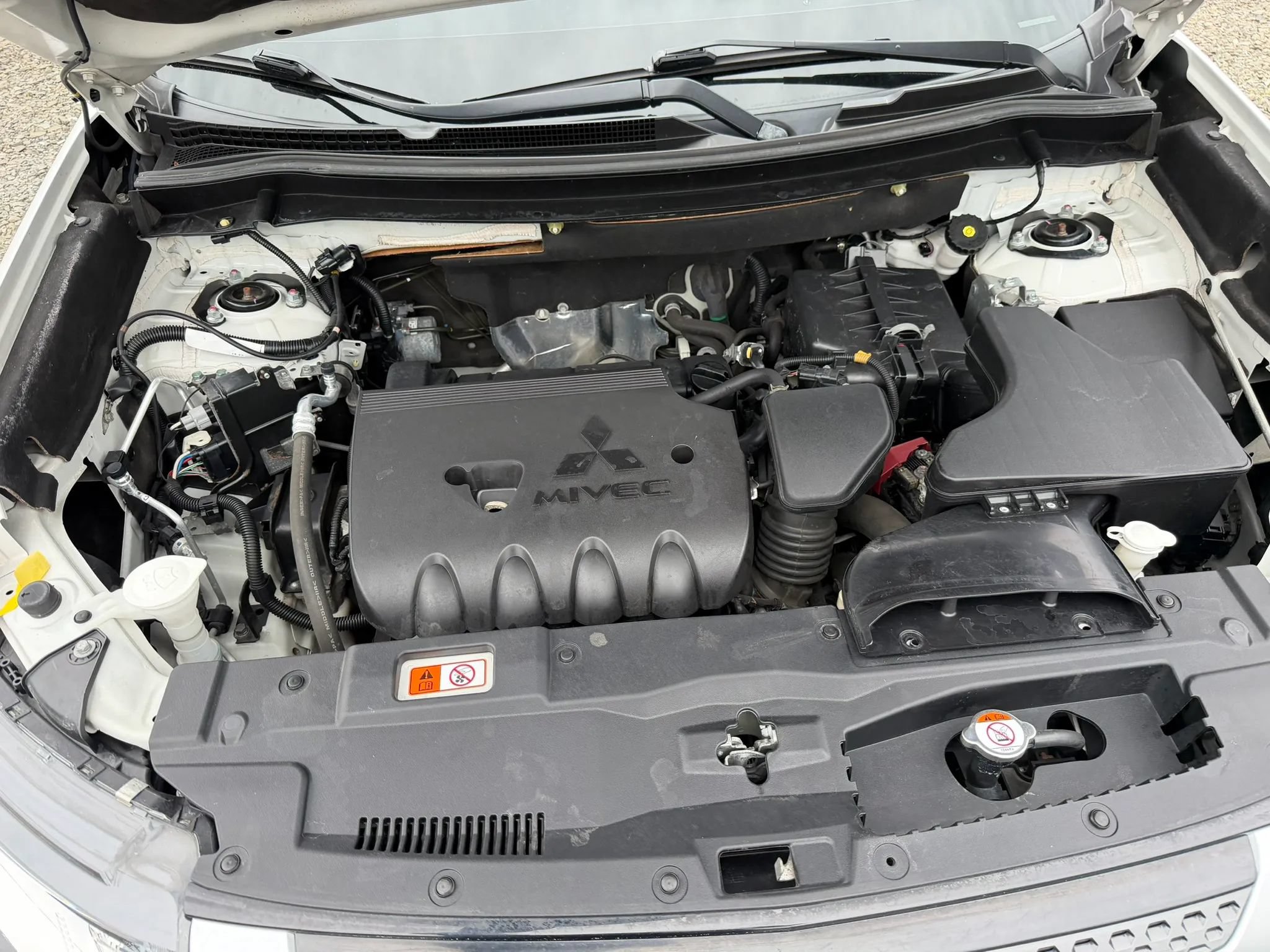 Used 2020 Mitsubishi Outlander ES FWD image 24